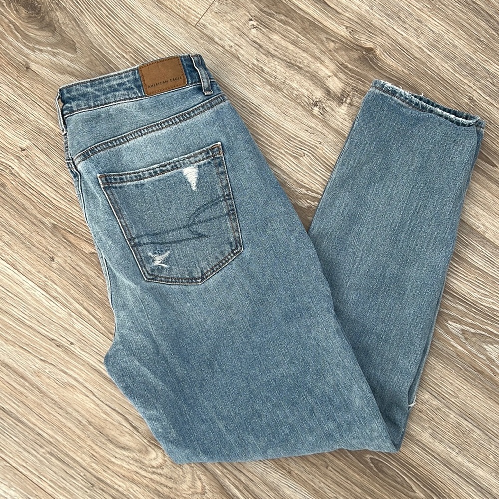 American Eagle mom jeans